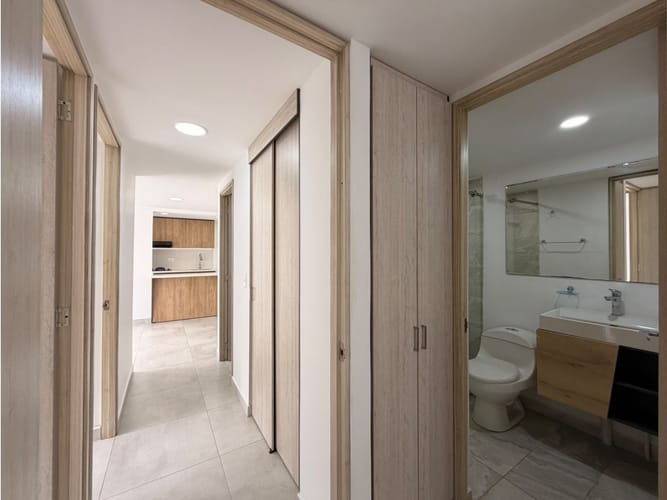 Apartamento de 3 alcobas en venta en San Jose, Sabaneta, 57 m² · foto 6 de 23