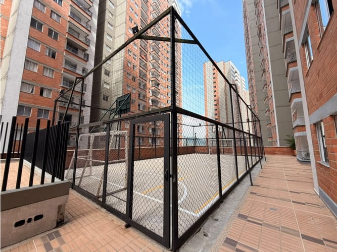 Apartamento de 3 alcobas en venta en San Jose, Sabaneta, 57 m² · foto 20 de 23