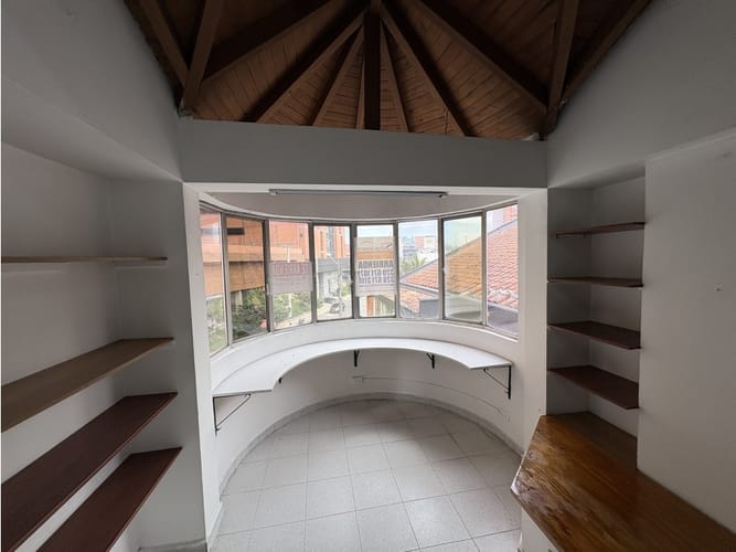 Oficina en arriendo en El Poblado, Medellín, 130 m² · foto 8 de 12