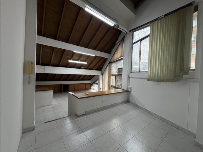 Oficina en arriendo en El Poblado, Medellín, 130 m² · foto 9 de 12