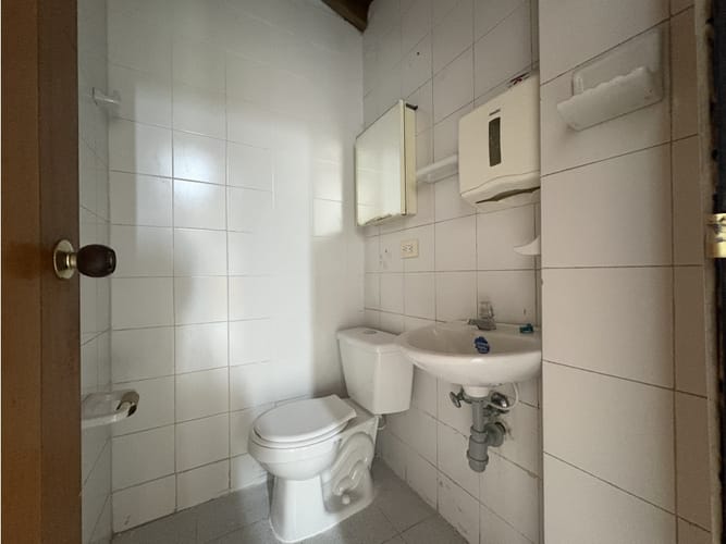 Oficina en arriendo en El Poblado, Medellín, 130 m² · foto 12 de 12