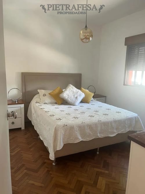 Casa en alquiler, 3 dormitorios, 1 baño, patio con parrillero. Goes. · Foto 4