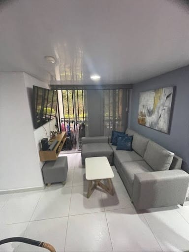 Apartamento de 3 alcobas en arriendo en El Salado, Envigado, 56 m² · foto 2 de 7