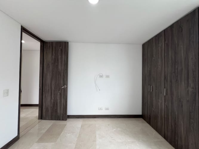 Apartamento de 3 alcobas en arriendo en Los Parra, Medellín, 135 m² · foto 8 de 16