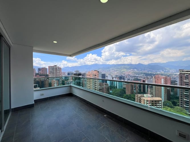 Apartamento de 3 alcobas en arriendo en Los Parra, Medellín, 135 m² · foto 16 de 16