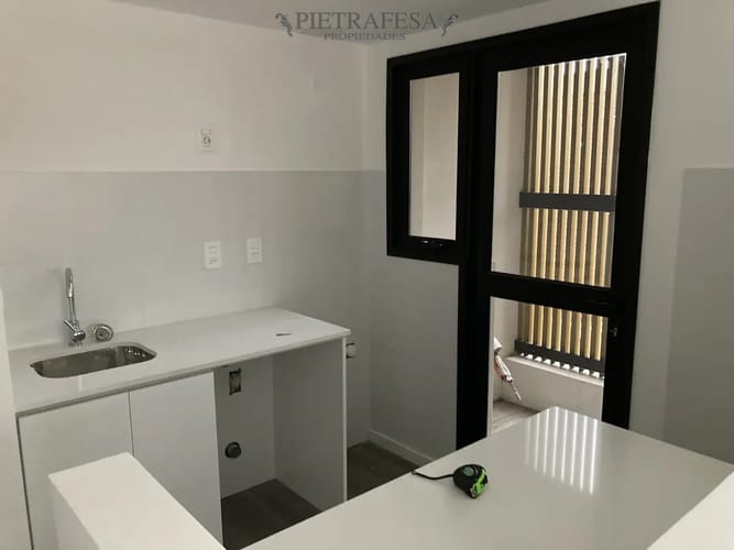 Apartamento en alquiler, 2 dormitorios, 1 baño, terraza. Prado. · Foto 2