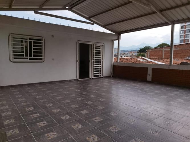 Apartamento de 8 alcobas en venta en El Limonar, Cali, 340 m² · foto 17 de 23