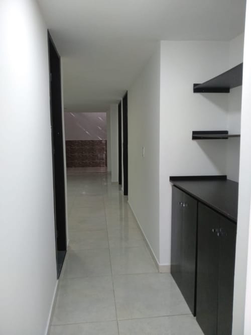 Apartamento de 8 alcobas en venta en El Limonar, Cali, 340 m² · foto 21 de 23