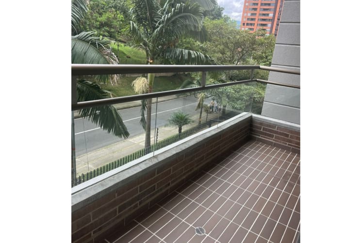 Apartamento de 1 alcoba en arriendo en Los Balsos, Medellín, 63 m² · foto 8 de 13