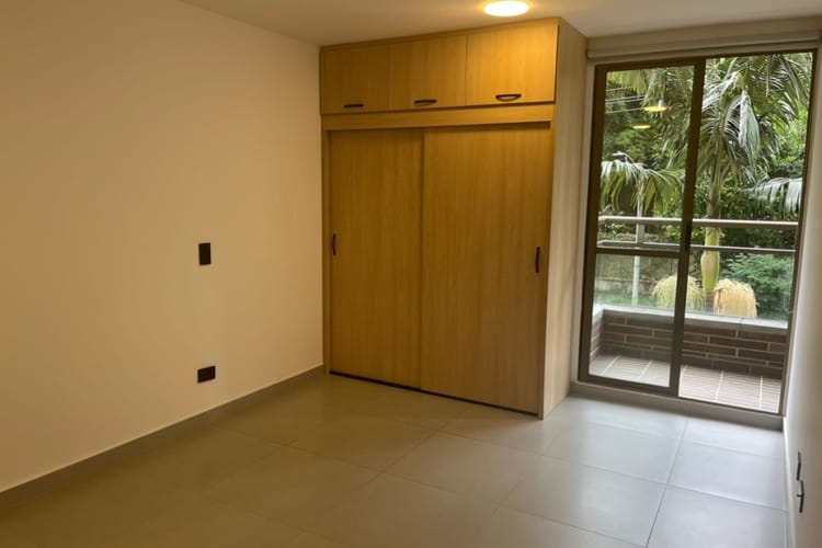 Apartamento de 1 alcoba en arriendo en Los Balsos, Medellín, 63 m² · foto 10 de 13