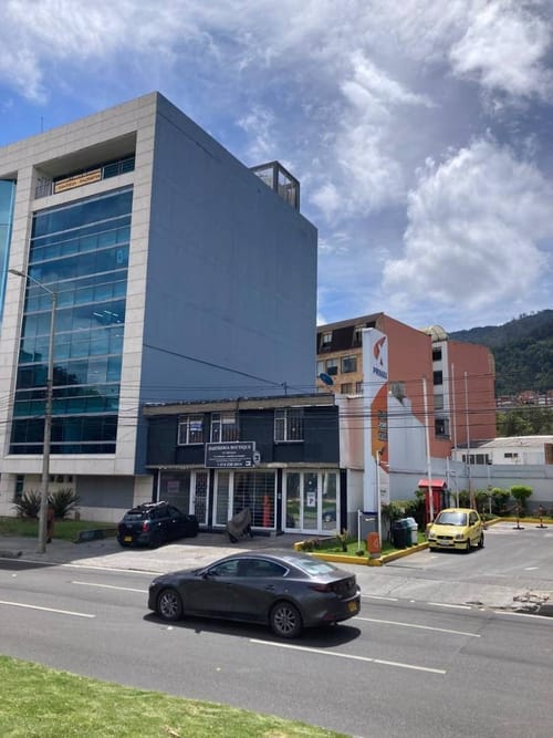 Casa en venta en Santa Barbara, Bogotá · foto 3 de 18