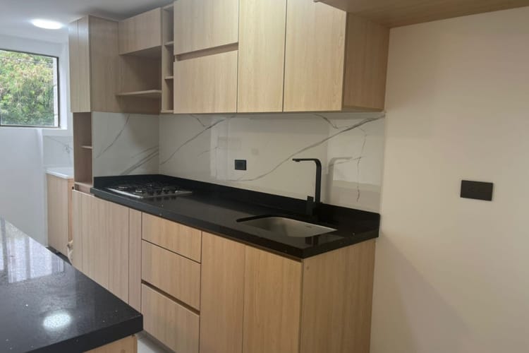 Apartamento de 1 alcoba en venta en Los Balsos, Medellín, 63 m² · foto 5 de 13
