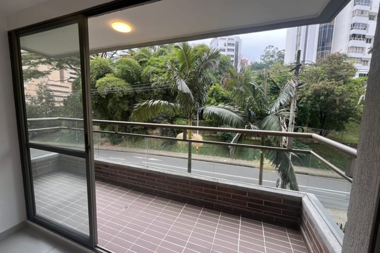 Apartamento de 1 alcoba en venta en Los Balsos, Medellín, 63 m² · foto 6 de 13