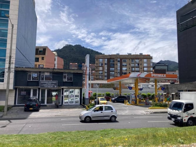 Casa en venta en Santa Barbara, Bogotá · foto 9 de 18