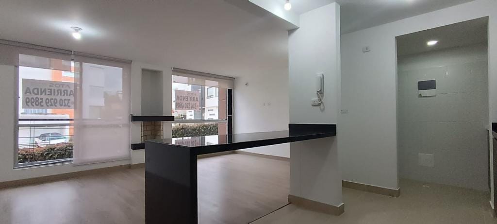 Apartamento de 3 alcobas en venta en Unicentro, Tunja, 79 m² · foto 4 de 15