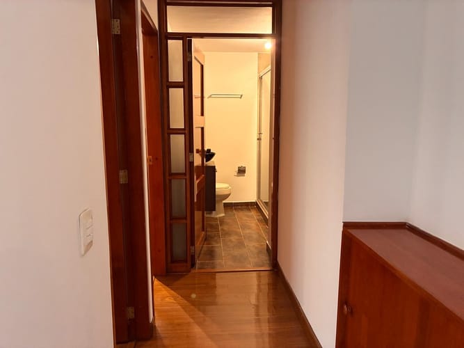 Apartamento de 2 alcobas en venta en Los Rosales, Bogotá, 55 m² · foto 12 de 19