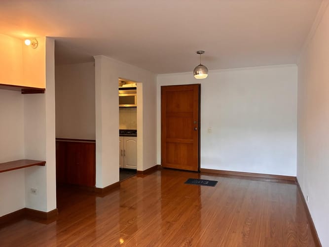 Apartamento de 2 alcobas en venta en Los Rosales, Bogotá, 55 m² · foto 8 de 19