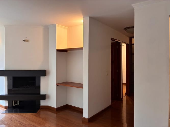 Apartamento de 2 alcobas en venta en Los Rosales, Bogotá, 55 m² · foto 7 de 19