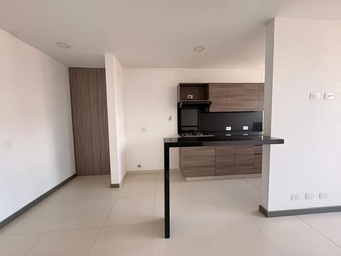 Apartamento de 3 alcobas en arriendo en Asdesillas, Sabaneta, 74 m² · foto 2 de 16