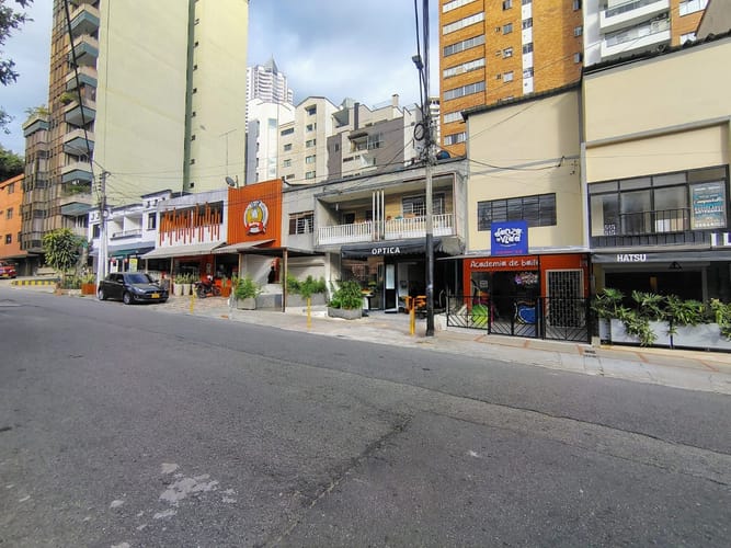 Casa de 6 alcobas en venta en Cabecera Del Llano, Bucaramanga, 340 m² · foto 3 de 24