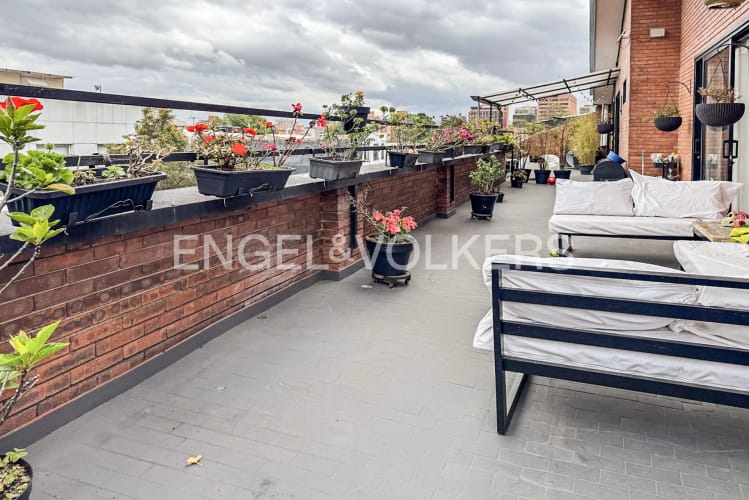 Apartamento de 3 alcobas en arriendo en Quinta Camacho, Bogotá, 156 m² · foto 5 de 14