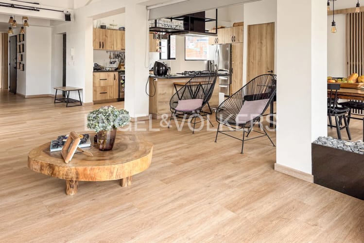 Apartamento de 3 alcobas en arriendo en Quinta Camacho, Bogotá, 156 m² · foto 3 de 14