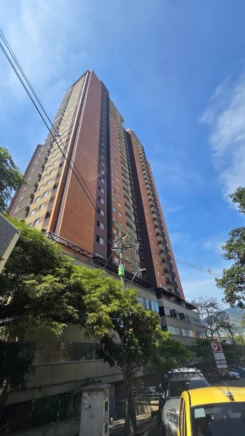 Apartamento de 3 alcobas en venta en Niquia, Bello, 83 m² · foto 10 de 11