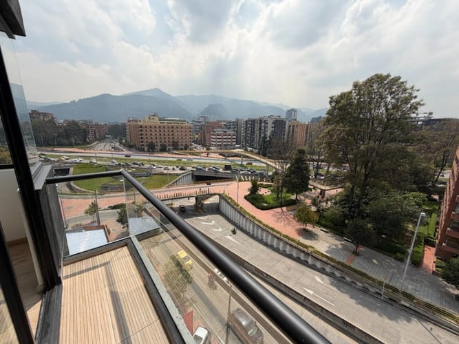 Apartamento de 2 alcobas en venta en Chico Norte, Bogotá, 68 m² · foto 3 de 19
