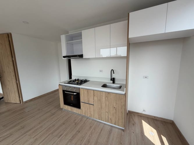 Apartamento de 2 alcobas en venta en Chico Norte, Bogotá, 68 m² · foto 4 de 19
