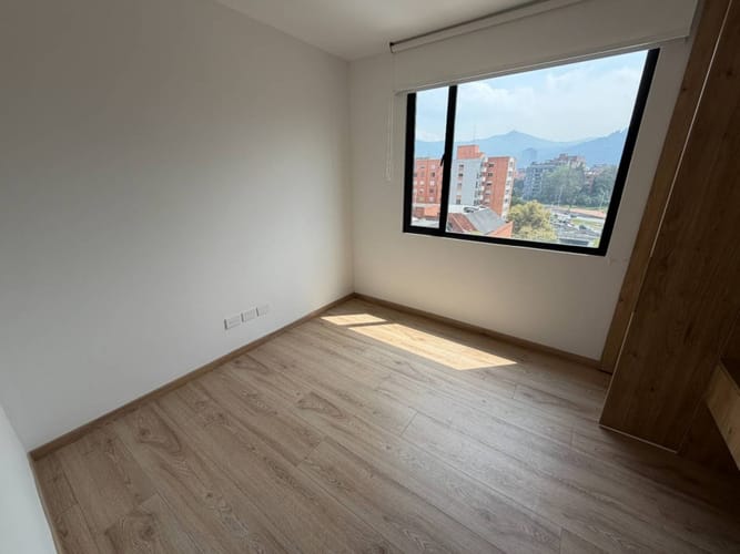 Apartamento de 2 alcobas en venta en Chico Norte, Bogotá, 68 m² · foto 12 de 19