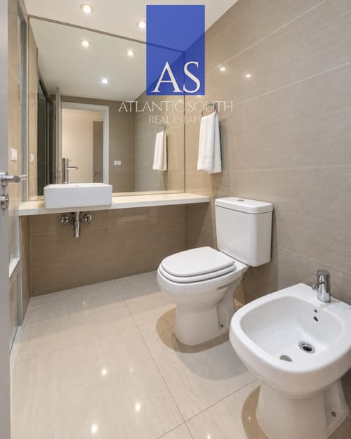 piscina climatizada y servicios para disfrutar todo el año. · Photo 8