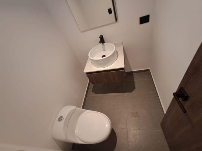 Apartamento de 2 alcobas en arriendo en Los Balsos, Medellín, 257 m² · foto 4 de 24