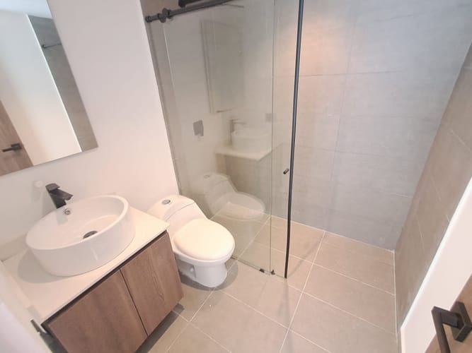 Apartamento de 2 alcobas en arriendo en Los Balsos, Medellín, 257 m² · foto 10 de 24