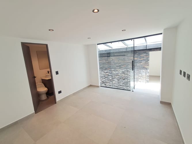 Apartamento de 2 alcobas en arriendo en Los Balsos, Medellín, 257 m² · foto 12 de 24