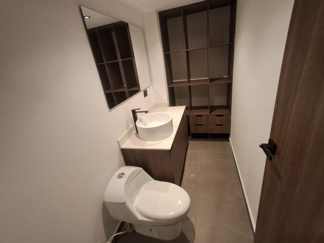 Apartamento de 2 alcobas en arriendo en Los Balsos, Medellín, 257 m² · foto 15 de 24