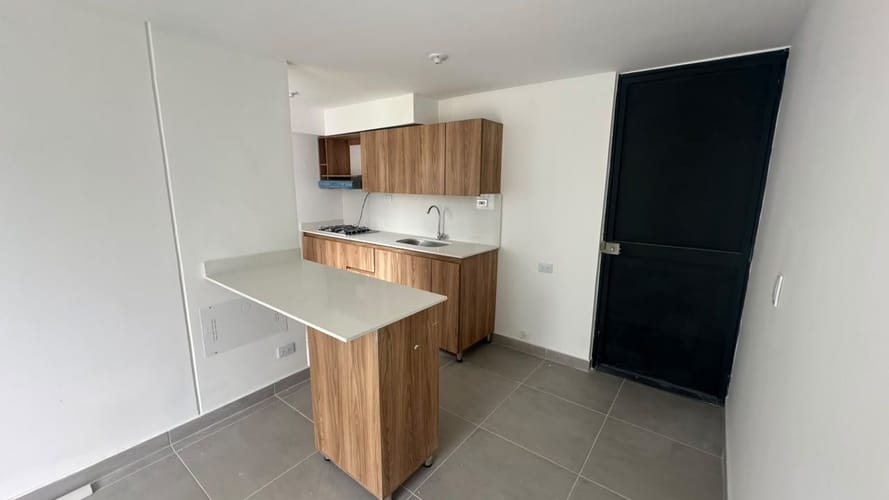 Apartamento de 2 alcobas en arriendo en Bucaros, Bello, 52 m² · foto 3 de 13