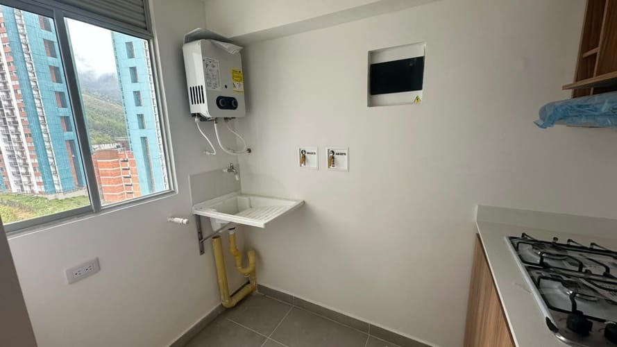 Apartamento de 2 alcobas en arriendo en Bucaros, Bello, 52 m² · foto 5 de 13