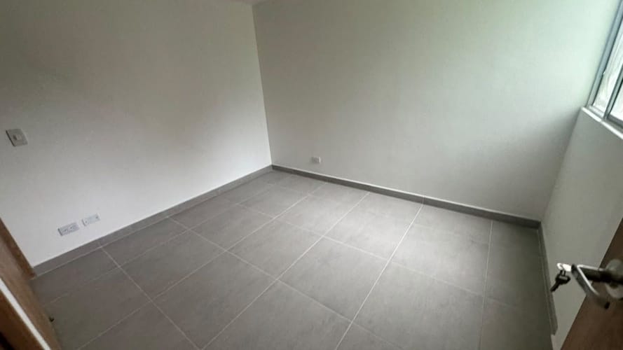 Apartamento de 2 alcobas en arriendo en Bucaros, Bello, 52 m² · foto 8 de 13