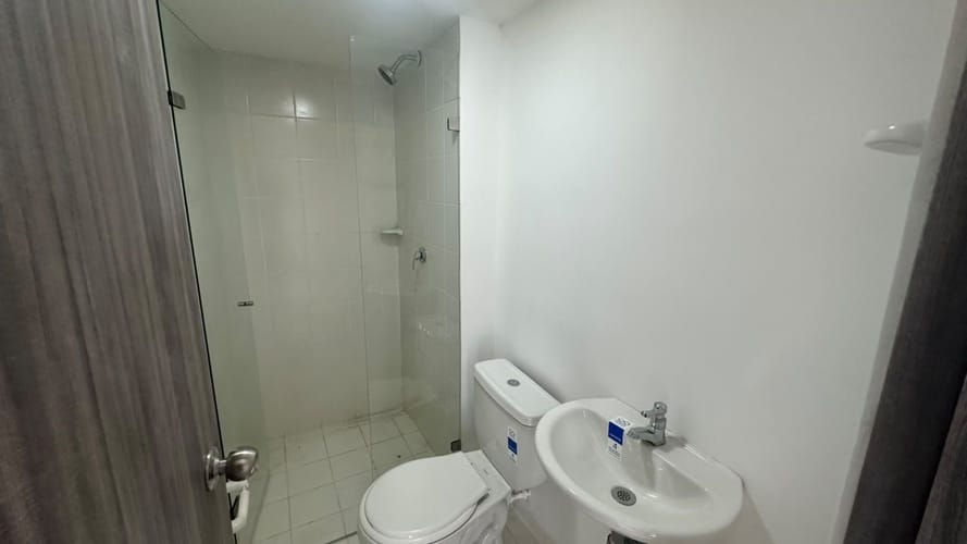 Apartamento de 2 alcobas en arriendo en Bucaros, Bello, 52 m² · foto 10 de 13