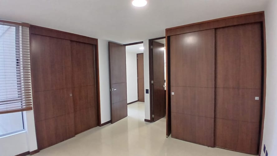 Apartamento de 3 alcobas en arriendo en Ciudad Del Río, Medellín, 90 m² · foto 14 de 15