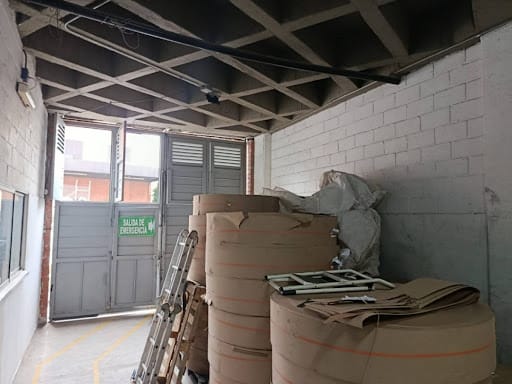 Bodega en arriendo en La Ospina, La Estrella, 274 m² · foto 8 de 15