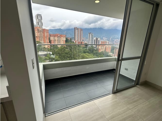 Apartamento de 3 alcobas en arriendo en El Carmelo Ii, Sabaneta, 86 m² · foto 6 de 24