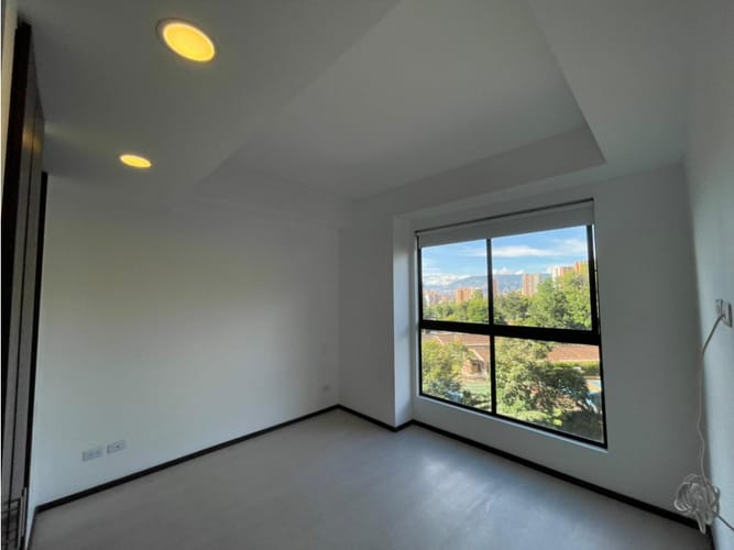 Apartamento de 3 alcobas en arriendo en El Carmelo Ii, Sabaneta, 86 m² · foto 10 de 24