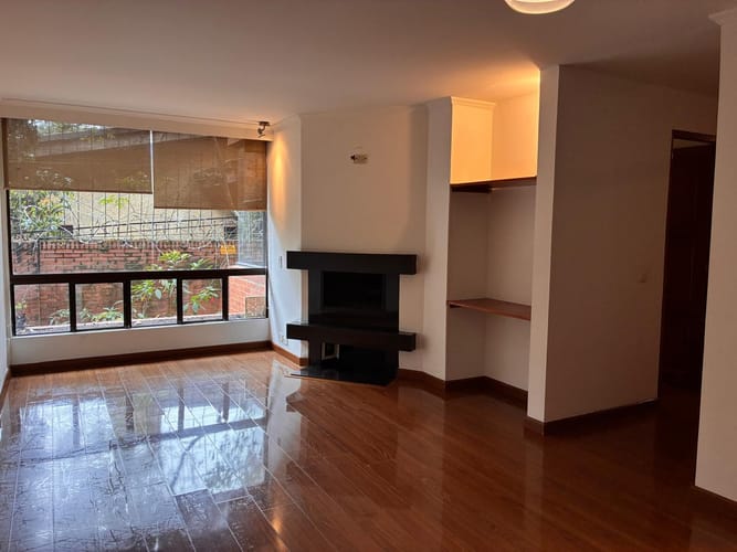 Apartamento de 2 alcobas en venta en Los Rosales, Bogotá, 55 m² · foto 4 de 19