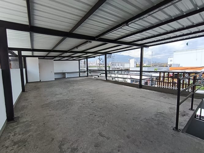 Local en arriendo en Caribe, Medellín, 110 m² · foto 2 de 16