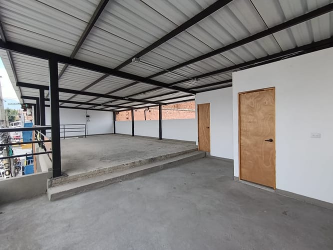 Local en arriendo en Caribe, Medellín, 110 m² · foto 9 de 16