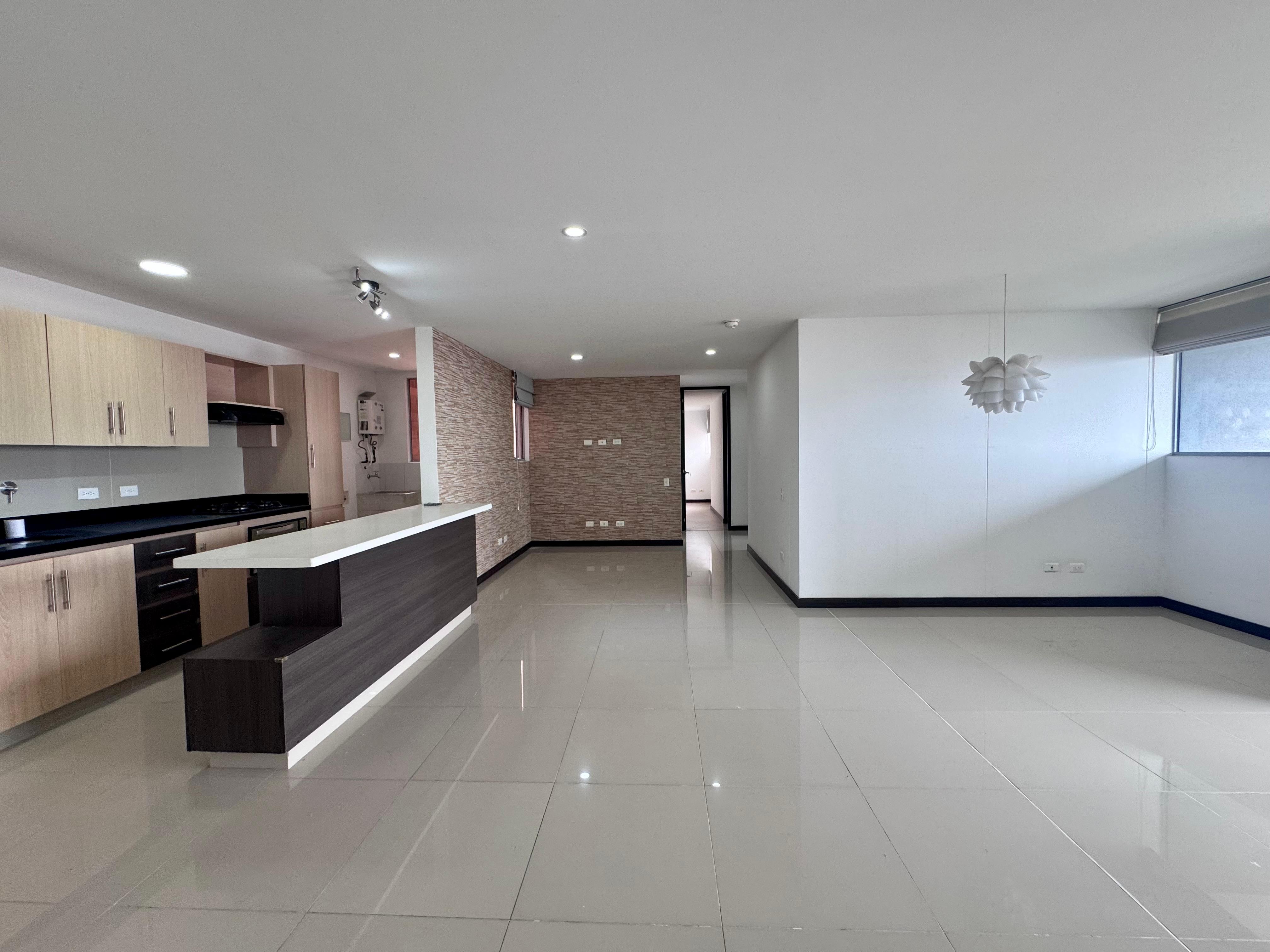 Apartamento en Arriendo en Loma del Escobero, Envigado