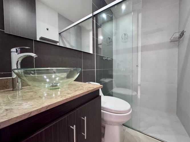 Apartamento de 3 alcobas en arriendo en Loma Del Escobero, Envigado, 115 m² · foto 12 de 18