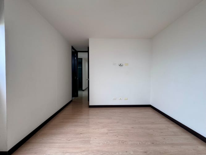 Apartamento de 3 alcobas en arriendo en Loma Del Escobero, Envigado, 115 m² · foto 14 de 18