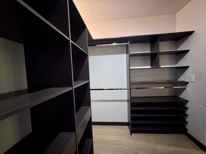 Apartamento de 3 alcobas en arriendo en Loma Del Escobero, Envigado, 115 m² · foto 15 de 18